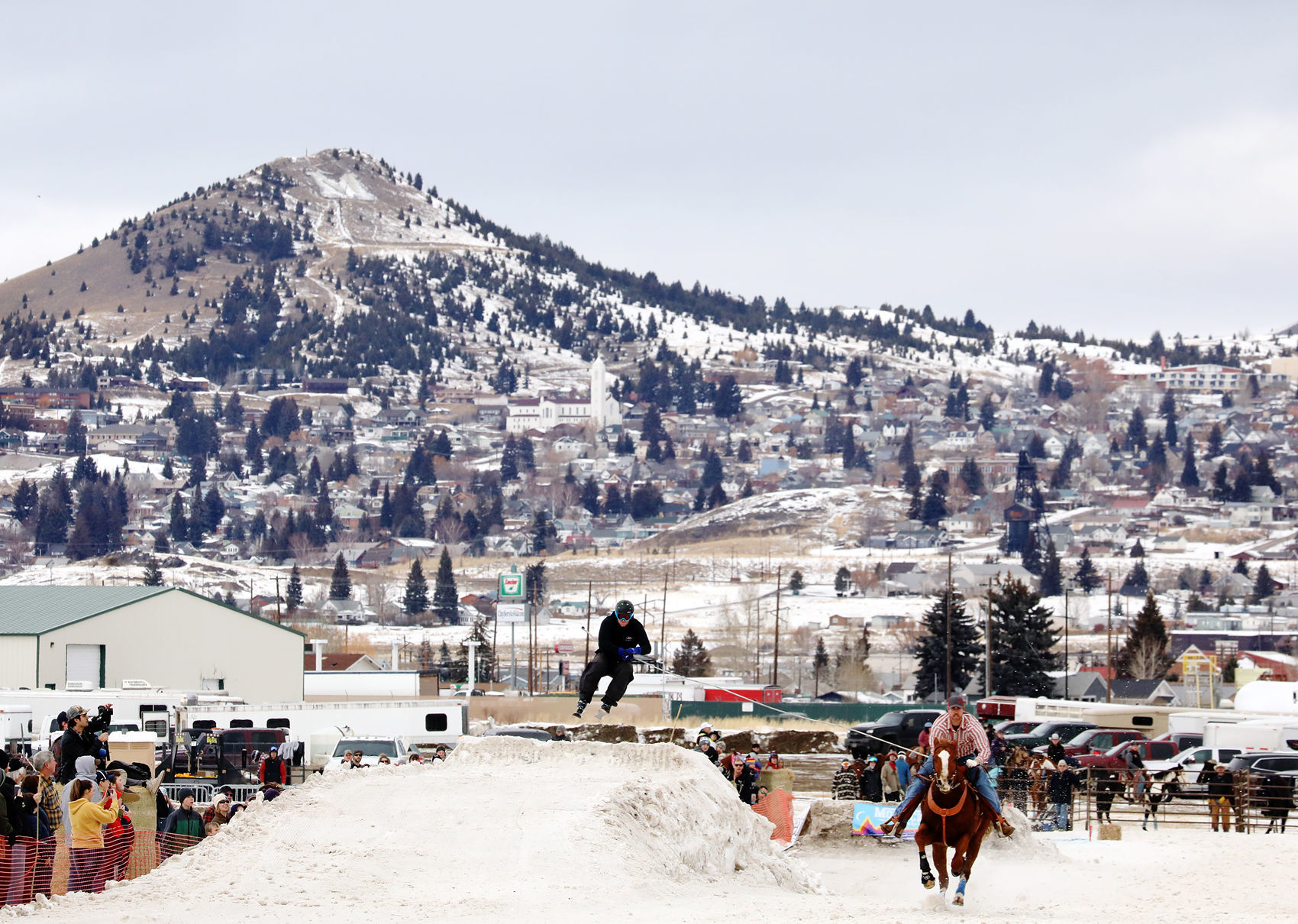 Butte welcomes athletes from across the state for skijoring